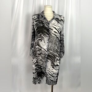Violet & Claire Women's Button-Down Blouse or Tunic Animal Print (700)